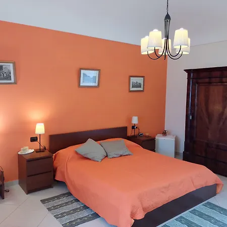 Cupole E Campanili 4* Napels