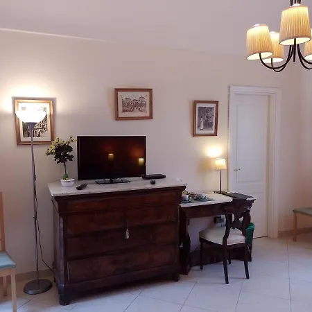 Bed & Breakfast Cupole E Campanili Naples